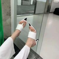 Chanclas de moda, zapatos casuales, tacón bajo puntiagudo y sandalias, zapatillas de mujer con punta de metal - details 4