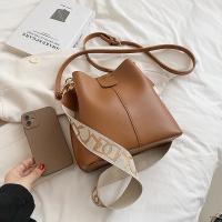 Bolso de hombro pequeño de cuero Pu para mujer, bandolera de cubo, informal, de alta calidad, a la moda - details 2