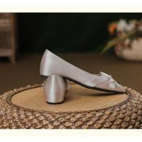 Viento suave zapatos de boda nupcial satén plano puntiagudo solo zapatos de las mujeres 2025 nuevo temperamento arco tacones pequeños - details 7
