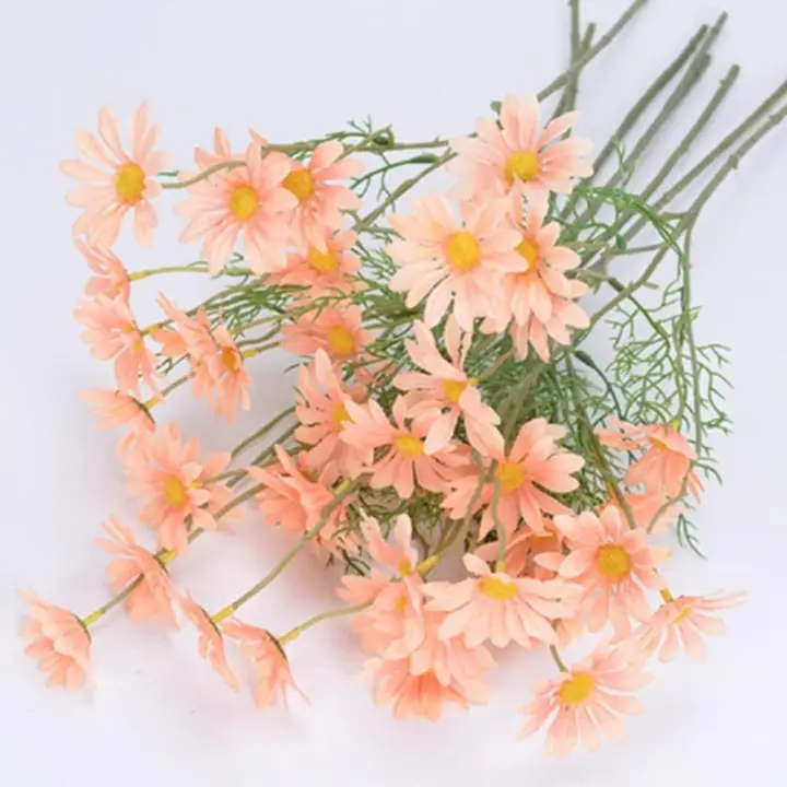 12 paquetes de flores artificiales, margaritas de seda, flores silvestres falsas con tallos, arbustos vegetales, arreglos de plantas para el hogar y el jardín para decoración (rojo) - 1