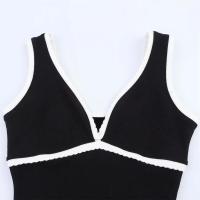 Vestido sencillo con cuello en V y tirantes de color contrastante Temperamento 2025 Verano Nueva ropa de mujer - details 6