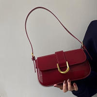 Bolso bandolera pequeño de charol para mujer con solapa, diseño vintage rojo - details 4
