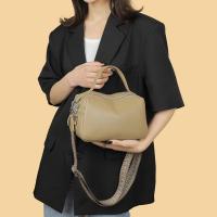 Una bolsa de hombro verano nuevo clásico doble pull-up gran capacidad moda versátil bolsa de mujeres - details 2