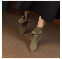 2024 nuevas mujeres de otoño de gamuza con tacones gruesos puntiagudos, botas de moda hechas de cuero genuino - details 4