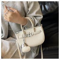 Bolsa de sillín portátil simple para mujer 2025 nueva bolsa de mensajero de hombro de tendencia de moda de estilo extranjero - details 25