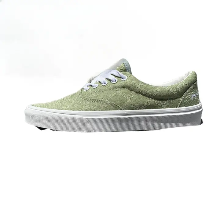 Zapatos de lona de estilo casual deportivo de tendencia versátil para parejas, hombres y mujeres, de talla grande, con suela baja y color verde aguacate. - 1