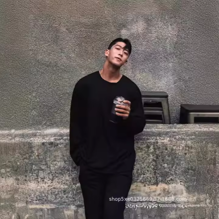 Camiseta de Verano para Hombre Sedosa, Transpirable, Protección Solar - 1