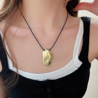 Collar con colgante geométrico en forma de U grande Punk para mujer y hombre, cadena larga ajustable de cuero con forma de herradura para suéter, collares, joyería - details 10