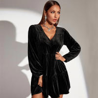 Vestido de muñeca suelto de cuello V de mujer vestido mini de terciopelo de manga larga - details 3