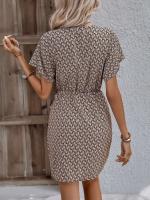 Lazo con cuello en V con elegantes patrones geométricos, adecuado para mujeres, vestido cruzado europeo y americano. - details 1