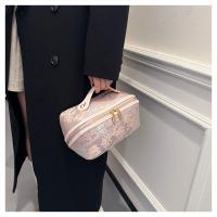 Nueva y elegante bolsa de cosméticos bordada para mujer, viaje portátil, artículos de tocador de gran capacidad y bolsa de almacenamiento - details 3