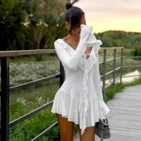 Vestido de Cautiva con Escote Profundo V Blanco Manga de Playa de Otoño a la Moda - details 6