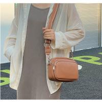 Nuevo bolso de mensajero de gran capacidad, bolso cuadrado pequeño de hombro para mujer - details 17