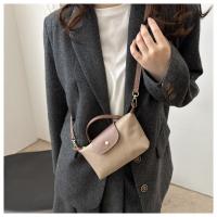 Bolso Cuadrado Pequeño De Moda Para Mujer, Nuevo Bolso De Bola De Masa Hervida Portátil Bolso De Mensajero Premium - details 15