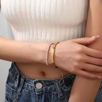 Pulsera Colgante de Amor de Lujo para Mujeres y Adolescentes Brazalete de Circonio Cúbico - details 3