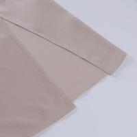 Vestido verde para mujer con cinturón, lazo en la espalda y abertura hueca. - details 13