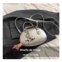 Bolso pequeño plateado de gama alta para mujer 2025 nuevo bolso de mensajero versátil popular bolso de bolos portátil de moda - details 14