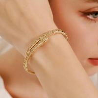Pulsera Abierta de Hueso de Serpiente de Acero Inoxidable Diseño de Serpiente con Cúbica de Circonio 5A Regalo de Joyería para Fiesta - details 4