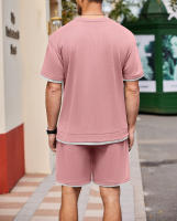 Traje deportivo de hombre con bloques de color, pantalones cortos de dos piezas, cuello redondo y camiseta de manga corta. - details 30