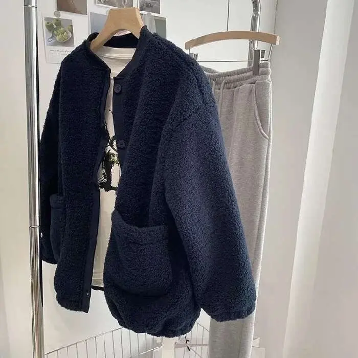 Cárdigan de lana de cordero para mujer, sudadera de Color sólido, forro polar grueso, nicho de béisbol, Otoño/Invierno, estudiante de estilo japonés - 1