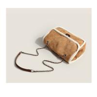 Bolso de lana de invierno, bolso de lana de cordero de otoño e invierno, nuevo bolso bandolera de felpa para mujer, versátil, de gran capacidad para invierno. - details 16