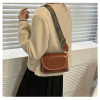 Bolsos cruzados de moda para mujeres, bolso de hombro con tapa de alta capacidad - details 9
