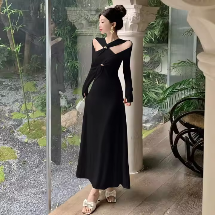 2025 nueva ropa de mujer diseño de moda versátil sentido pecho cruzado hombro abierto vestido delgado - 1