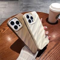 Funda de Teléfono de Cinta Ondulada a la Moda para iPhone Silicona Suave, a Prueba de Golpes, Color Caramelo Fosco - details 3