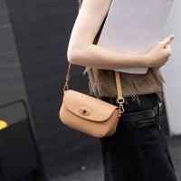 Bolso de hombro de mujer de cuero genuino con correa ajustable - Correa desmontable, gran capacidad, negro, versátil para desplazamientos, compras y fiestas, accesorio de fiesta, accesorio sofisticado, cierre de hebilla resistente - details 3
