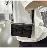 Versión coreana personalizada de estilo extranjero bolso de caja de cómic bidimensional bandolera de hombro calle unisex coreano de moda versátil - details 32