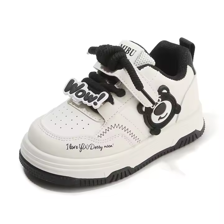 Zapatillas deportivas para niños primavera 2025 zapatos ligeros de dibujos animados para niñas pequeñas zapatos casuales de junta para niños y bebés - 1