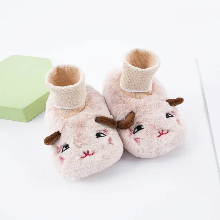 Calcetines de Bebé de Invierno 3D Calentitos Zapatillas de Dibujos Animados Antideslizantes para Interiores - 1
