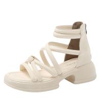 Sandalias verano de las mujeres 2025 nuevo desgaste exterior antideslizante de fondo plano zapatos de playa versátil negro vacío botas frescas marea - details 23