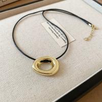 Collar con colgante geométrico en forma de U grande Punk para mujer y hombre, cadena larga ajustable de cuero con forma de herradura para suéter, collares, joyería - details 21