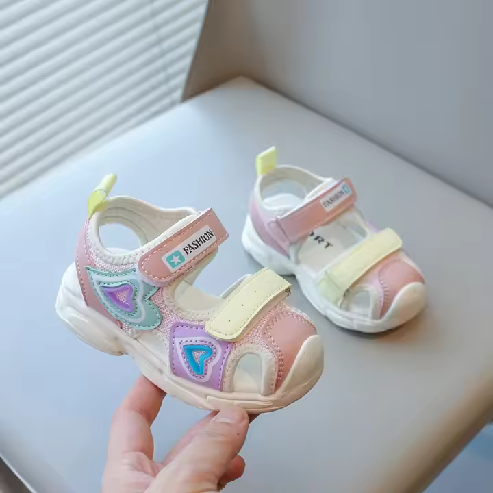 Sandalias deportivas para niñas, moda de verano 2025, nuevos zapatos de playa para niños con corazones dobles, sandalias informales dulces de princesa clásicas suaves - 1