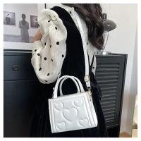 1 bolso elegante de color sólido para mujer con correa desmontable - Diseño con patrón de corazón, perfecto para regalo del Día de San Valentín, disponible en magenta, blanco, negro, verde, amarillo - details 32