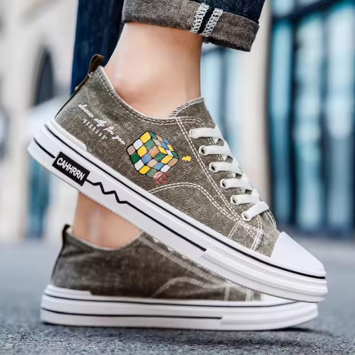 Zapatos de lona de verano 2025 para hombres Estilo versátil casual de Hong Kong Moda en tus pies - 1