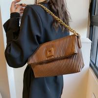Nueva llegada: elegante bolso cruzado para mujer con correa de cadena en tono dorado, cierre magnético y diseño acanalado, perfecto para ir de compras, salidas y uso diario, bolso cruzado - details 8