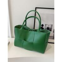 Bolso de mano grande todo en uno, bandolera trenzada de gran capacidad para axila, a la moda, novedad de otoño, 2025 - details 11