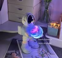 Luna Astronauta Light 6 Colores - Altavoz Bluetooth, Luz Nocturna, Regalos Creativos para Niños y Decoración de Fiestas Espacial - details 5