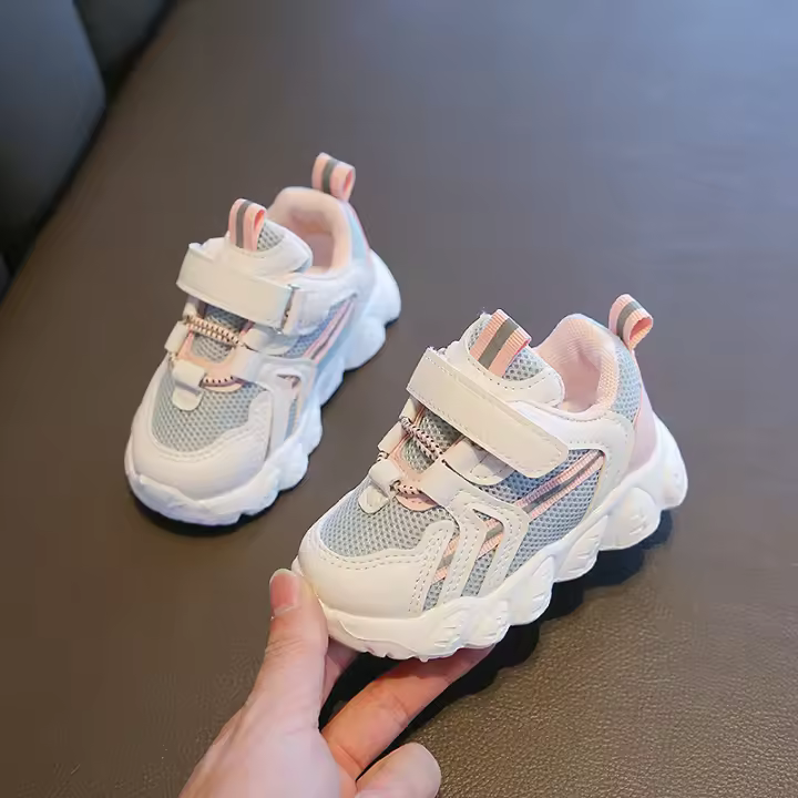 Zapatillas deportivas para niños y niñas, zapatos para correr, malla de aire, transpirables, suaves, antideslizantes, para guardería, escuela, informales - 1