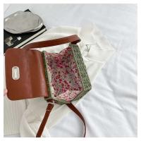 Venta al por mayor INS Leisure monederos de bambú moda de verano nuevo estilo para mujer bolsos de hombro cuadrados de paja bolso de playa cruzado para mujer - details 10