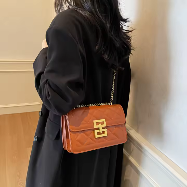 Lingge-Bolso de cadena para mujer, bandolera versátil de gama alta, a la moda, pequeño y cuadrado, de un solo hombro, invierno, 2025 - 1