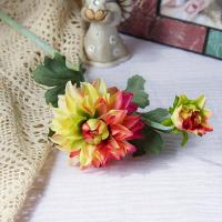 Crisantemo Artificial de 2 cabezas, flor de crisantemo de seda de tacto Real hecha a mano, flor de Dalia de simulación realista que no se decolora - details 9