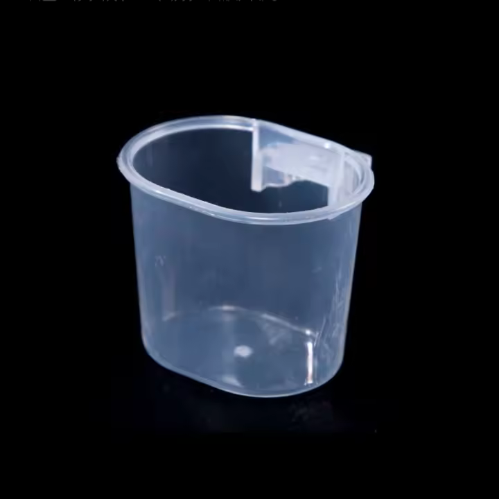Práctica taza transparente para alimentación de pájaros, cuencos de agua colgantes de plástico para loros, bebedero para pájaros, contenedor de comida para pájaros, jaula para pájaros - 1