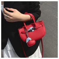 Bolsa de sillín portátil simple para mujer 2025 nueva bolsa de mensajero de hombro de tendencia de moda de estilo extranjero - details 49