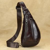 Bolso de pecho de cuero genuino para hombre - Bandolera moderna con forma de silla de montar con compartimentos con doble cremallera, marrón, correa de hombro ajustable, cierre de cremallera seguro, ideal para salidas informales, bolso bandolera informal - details 2