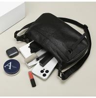 Bolso bandolera de piel auténtica para mujer, correa de hombro ajustable, diseño minimalista de gran capacidad, cierre de cremallera, capa de piel de vaca suave, blanco/negro, fabricado en Guangzhou, bolso de viaje versátil, accesorio elegante, costuras d - details 3