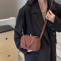 Bolso de mano rojo de Año Nuevo, bolsa cuadrada pequeña versátil de gama alta, bolso cruzado pequeño, moda de otoño e invierno, 2024 - details 20