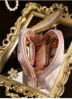 Bolsa de pañuelos sanitarios estilo japonés Mini lindo portátil exquisito bolso de maquillaje de terciopelo - details 4